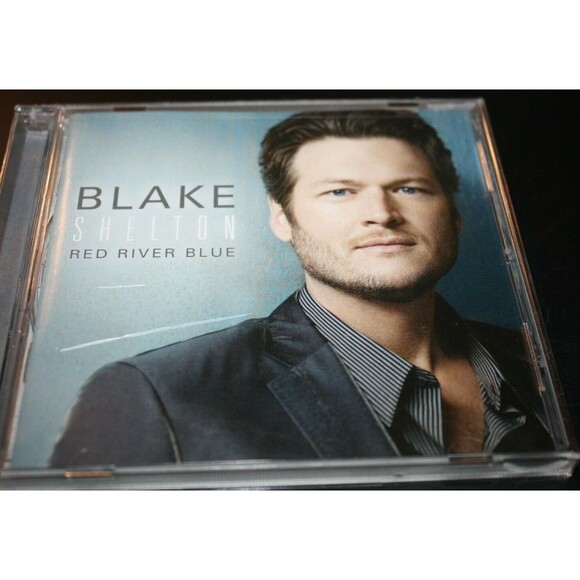 RED RIVER BLUE by BLAKE SHELTON (CD, Jul-2011, Warner Bros.) LIKE NEW - Picture 1 of 3